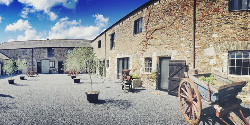 The Courtyard at ANRÁN